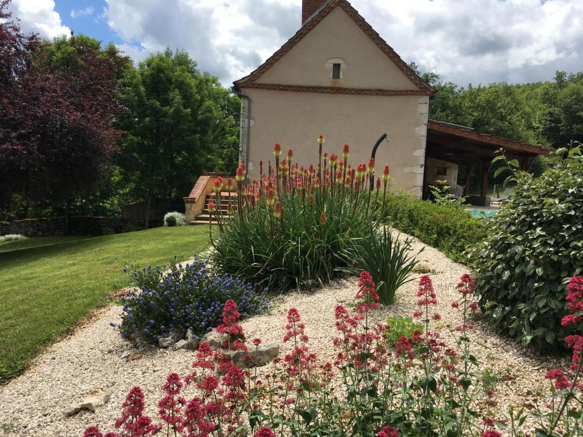 Gite Avec Piscine Proche De St Cirq Lapopie Berganty Esterno foto